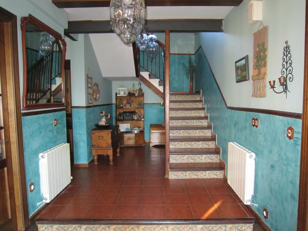 La Casona De Collado Guest House Hoyos del Collado Bagian luar foto